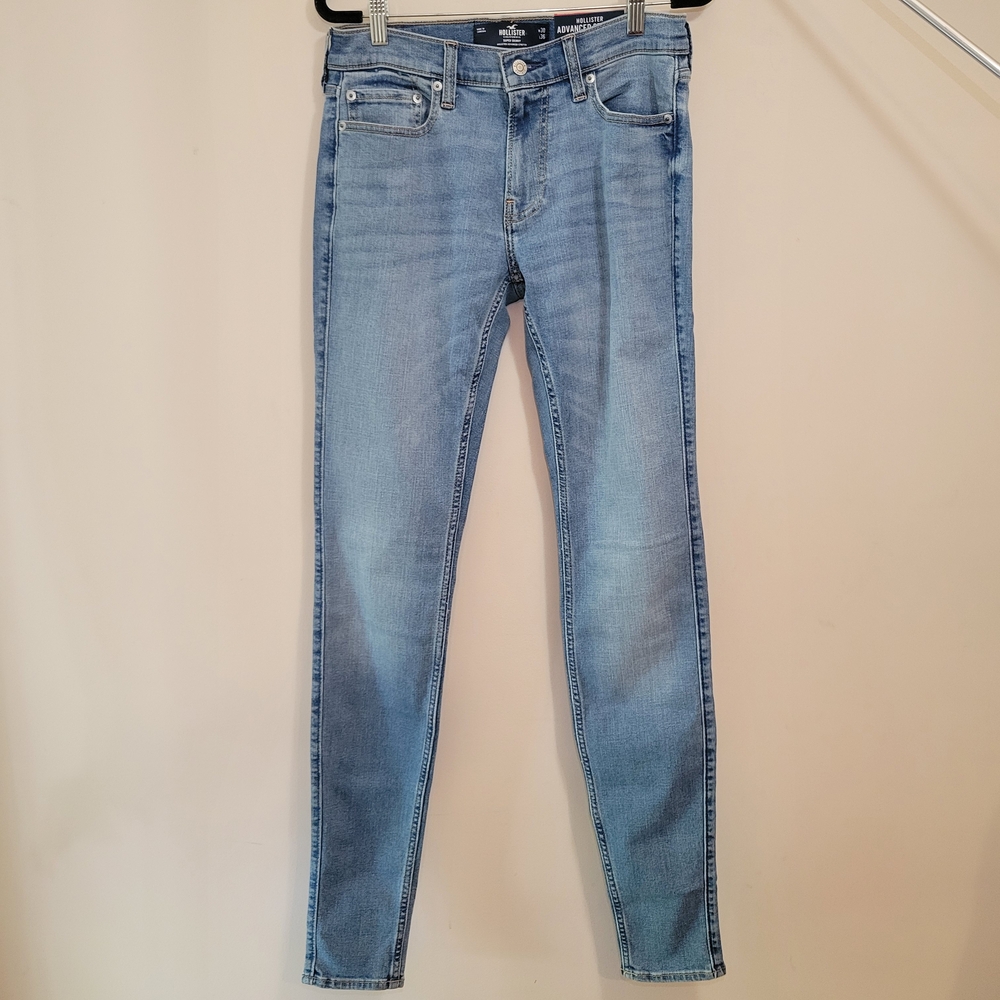 Hollister Women's Advanced Stretch Super Skinny Jean - Picture 2 of 5